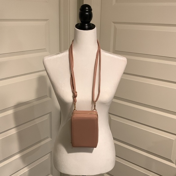 Women’s Soft Pink Crossbody Purse - New Without Tags - Picture 3 of 16